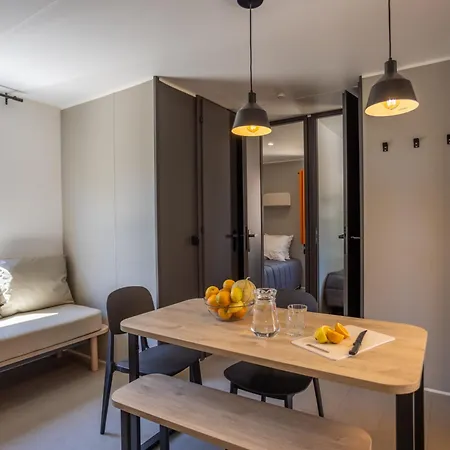 Maeva Escapades Le Hameau Des Pins Kamp alanı La Crau